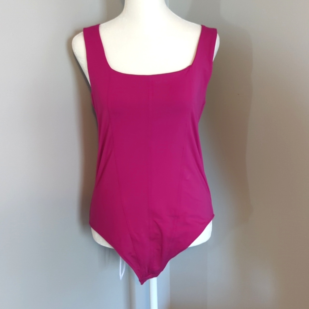 NWT House of Harlow Magenta contouring thong Bodysuit
